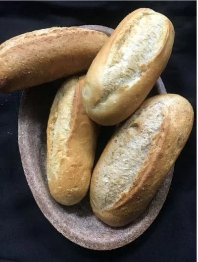 SCHAAL MET 12 HARDE BROODJES