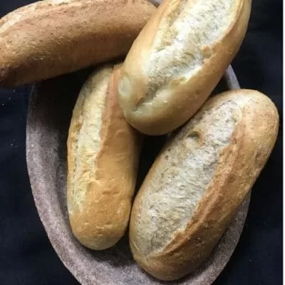 TWEE BROODJES - 1 WARME SNACK EN DRINKEN